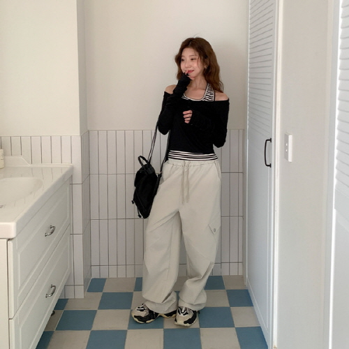 테성에 사선 절개 밴딩 와이드 팬츠