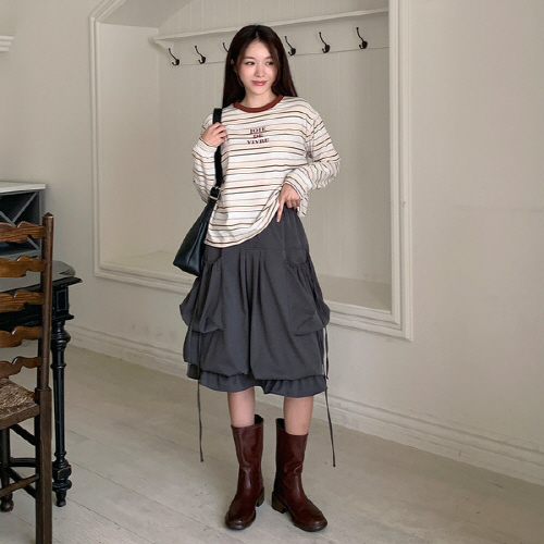 선가커 리본 셔링 카고 포켓 버튼 플레어 미디 스커트